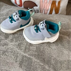 Baby boy Nike 3C shoes
